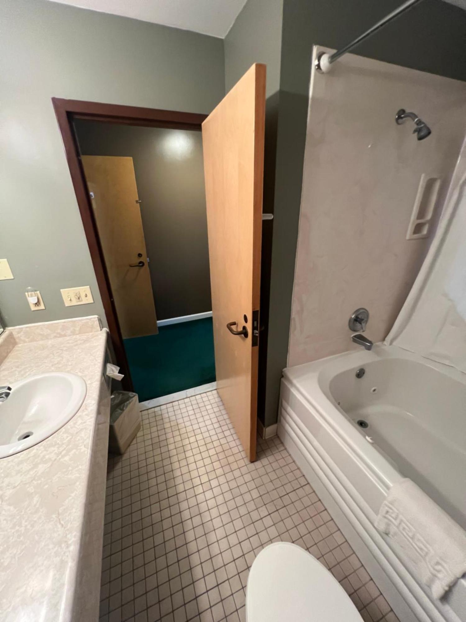 Webb'S Hotel Mayville 외부 사진