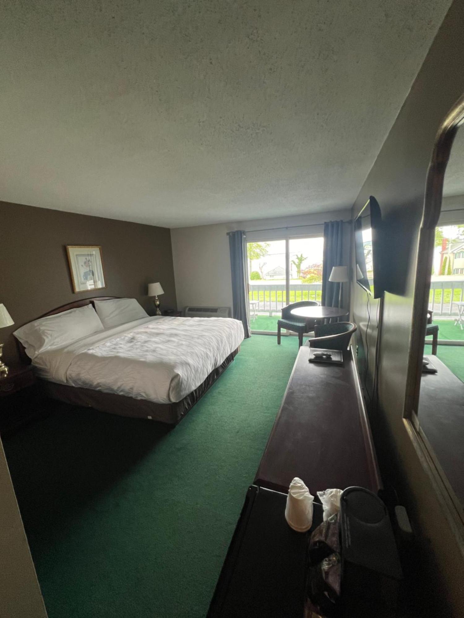 Webb'S Hotel Mayville 외부 사진